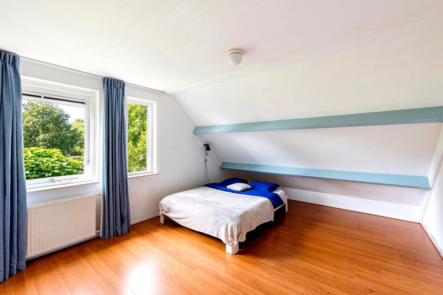 Hoekwoning te koop: Van Middachtenmarke 9, Zwolle