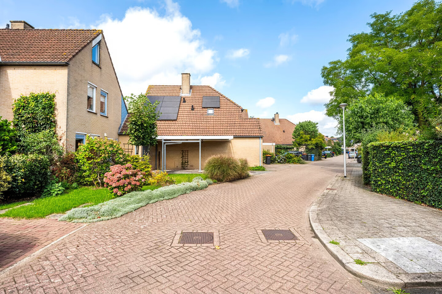 Hoekwoning te koop: Van Middachtenmarke 9, Zwolle
