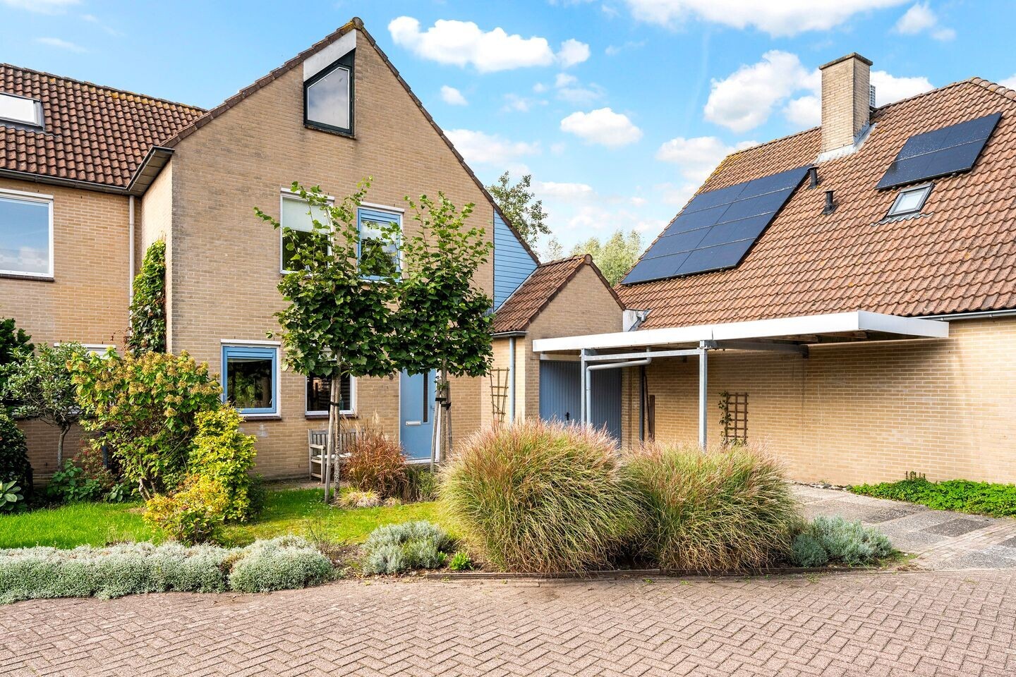 Hoekwoning te koop: Van Middachtenmarke 9, Zwolle