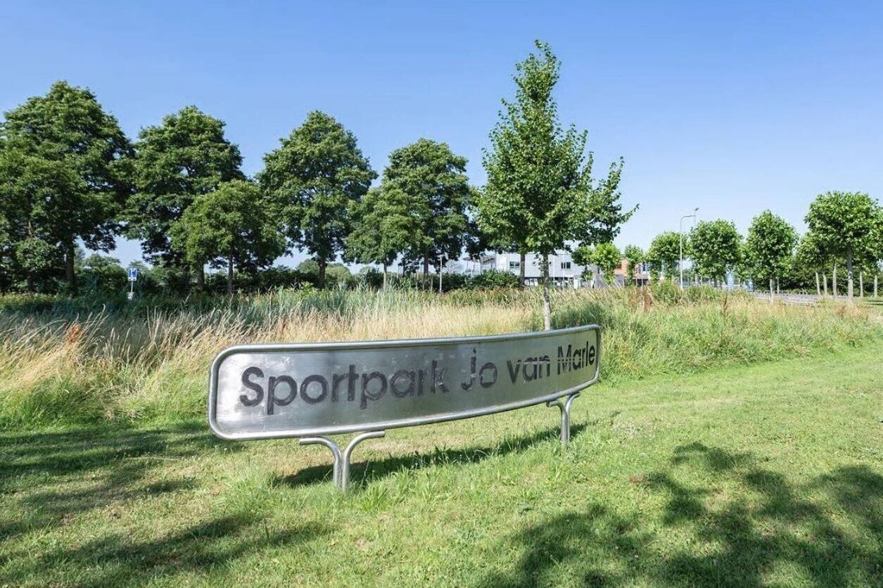 Hoekwoning te koop: Van Middachtenmarke 9, Zwolle