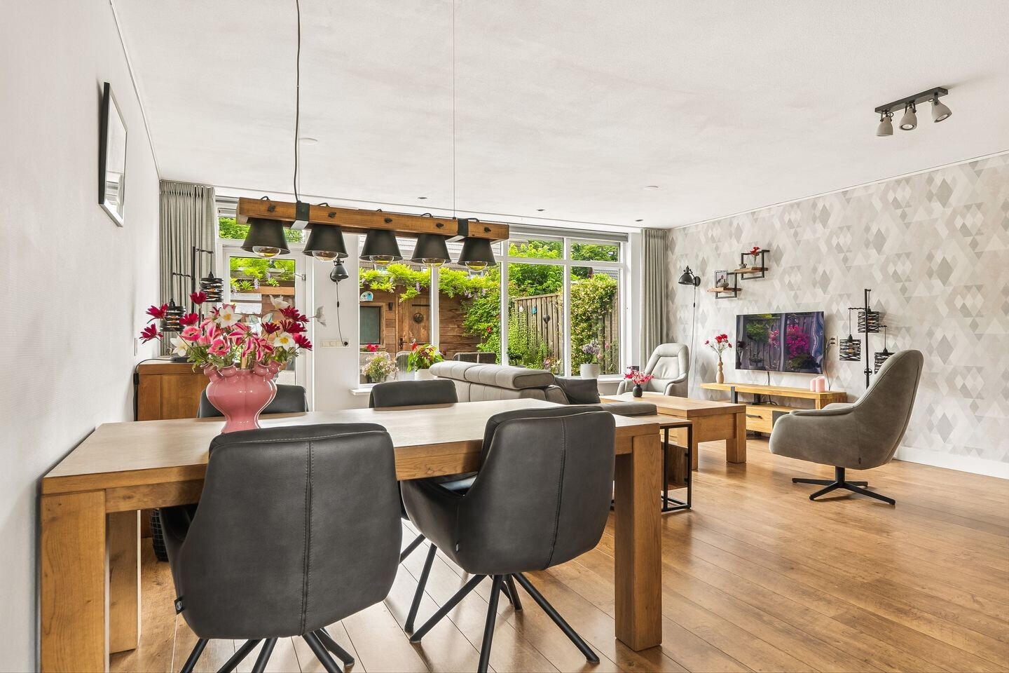 Tussenwoning te koop: Jofferenlaan 31, Zwolle