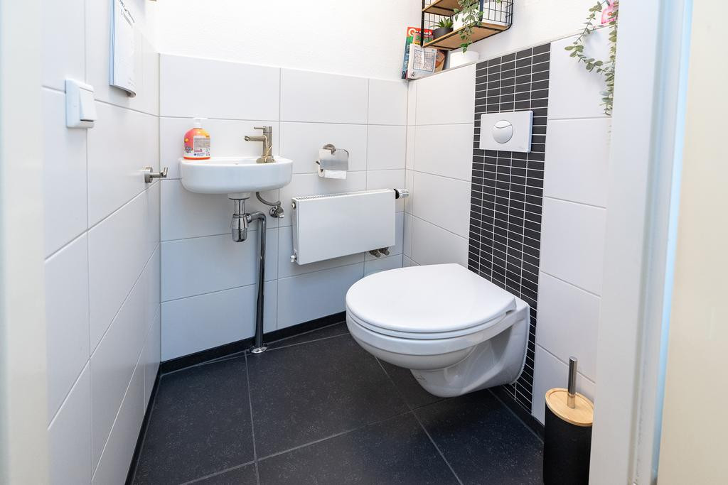Tussenwoning te koop: Vrouwenlaan 67, Zwolle