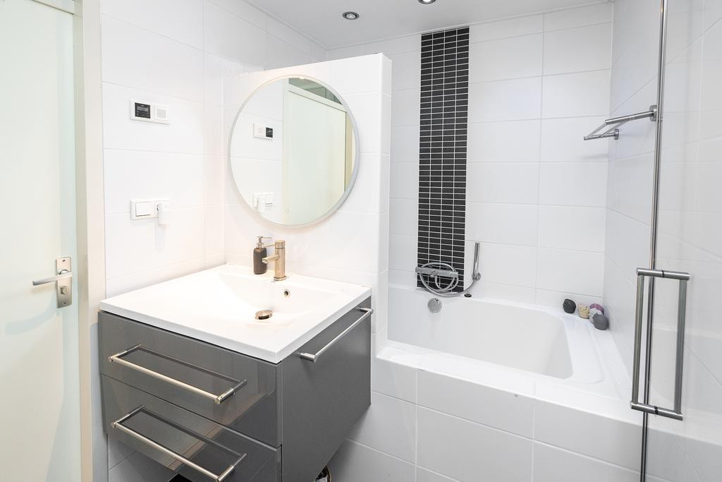 Tussenwoning te koop: Vrouwenlaan 67, Zwolle