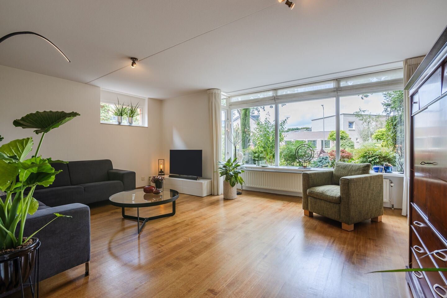 Tussenwoning te koop: Vrouwenlaan 80, Zwolle