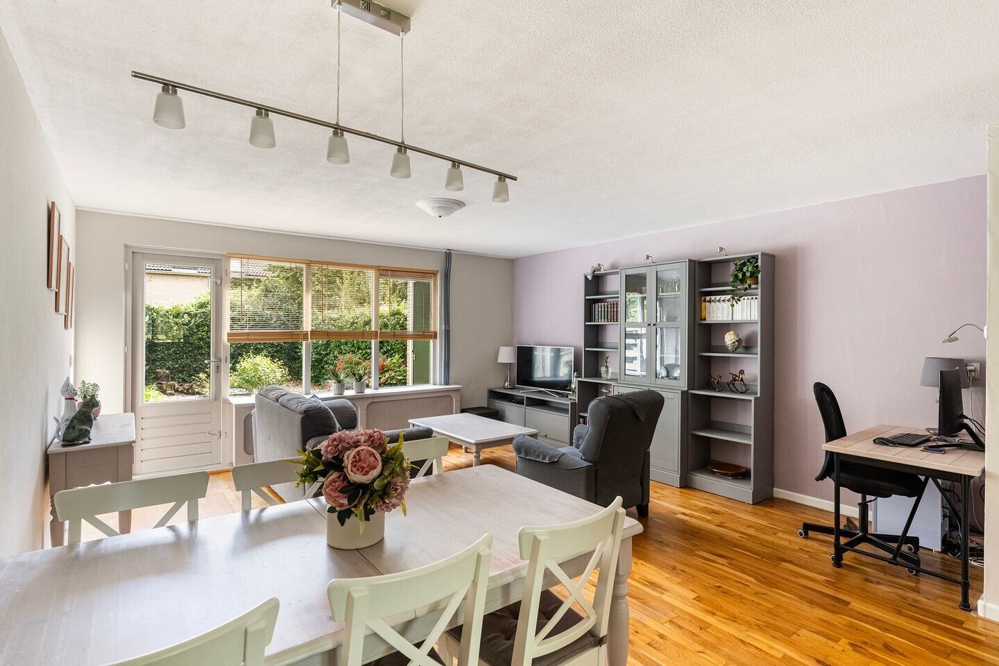 Tussenwoning te koop: Karperkolk 39, Zwolle