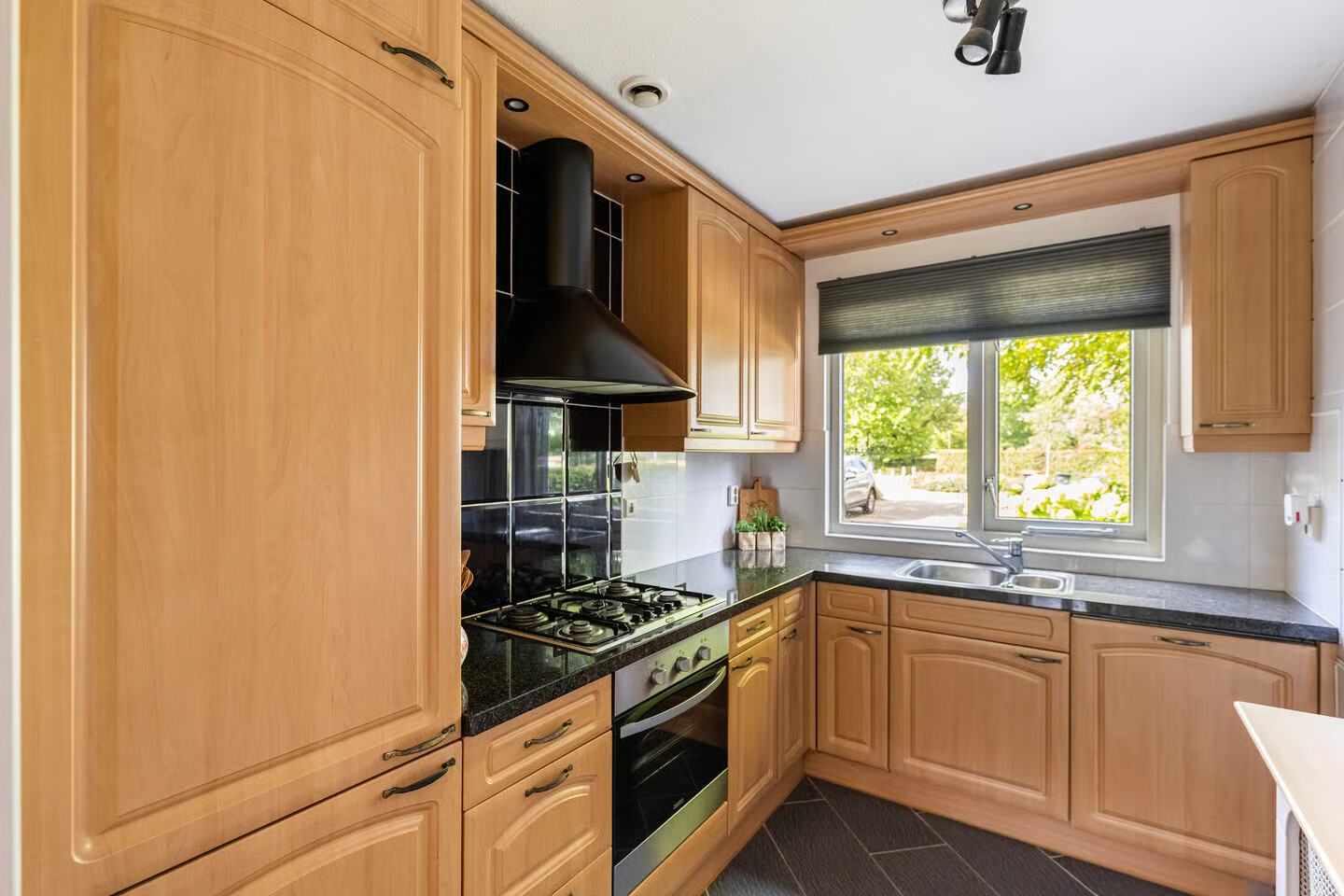 Tussenwoning te koop: Karperkolk 39, Zwolle