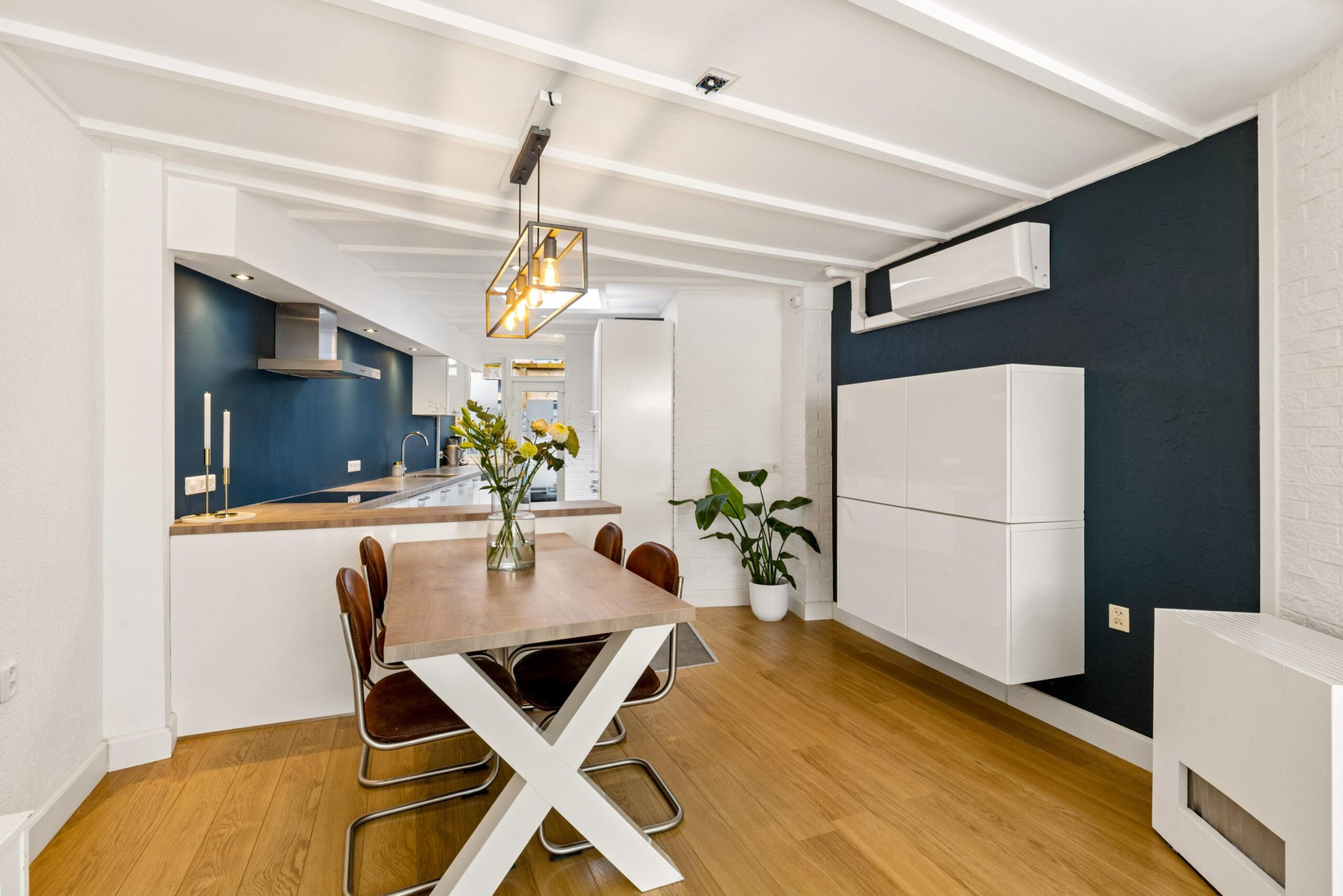 Tussenwoning te koop: Vechtstraat 51, Zwolle