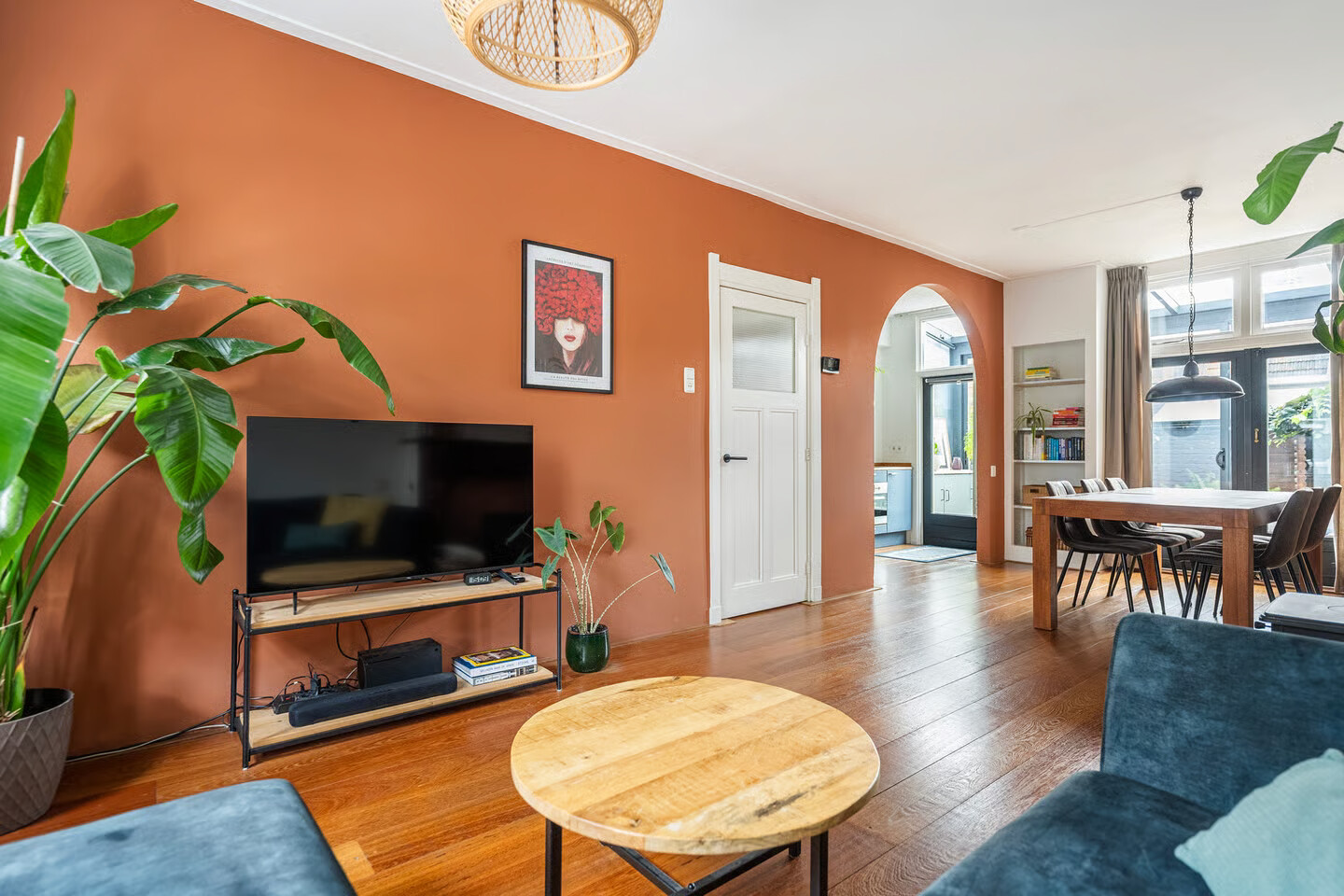 Tussenwoning te koop: Rembrandtlaan 37, Zwolle