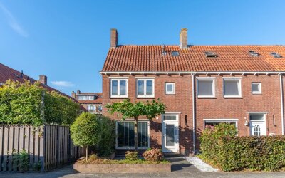 Huis te koop Johan van Oldenbarneveltstraat 1