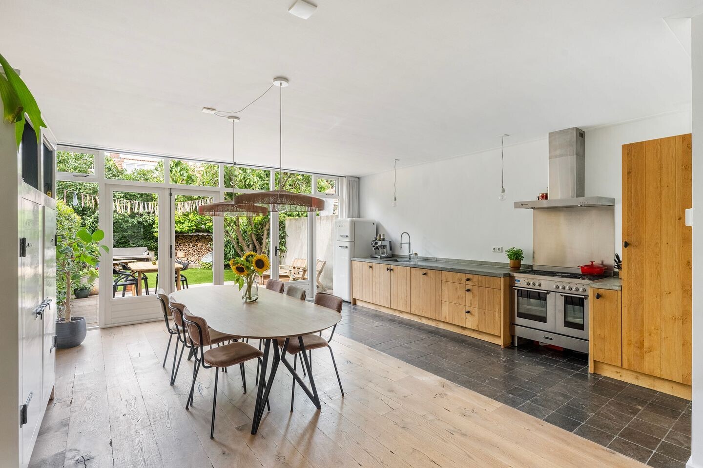 Tussenwoning te koop: Brederostraat 29, Zwolle