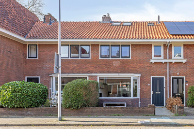 De Genestet. 5