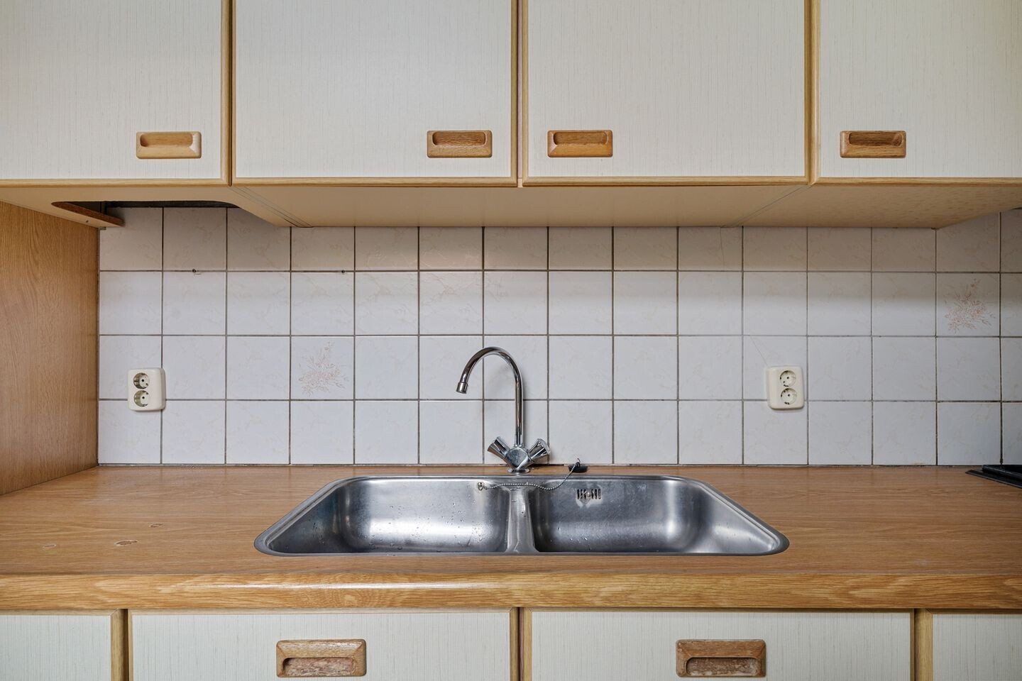 Tussenwoning te koop: De Genestetstraat 55, Zwolle