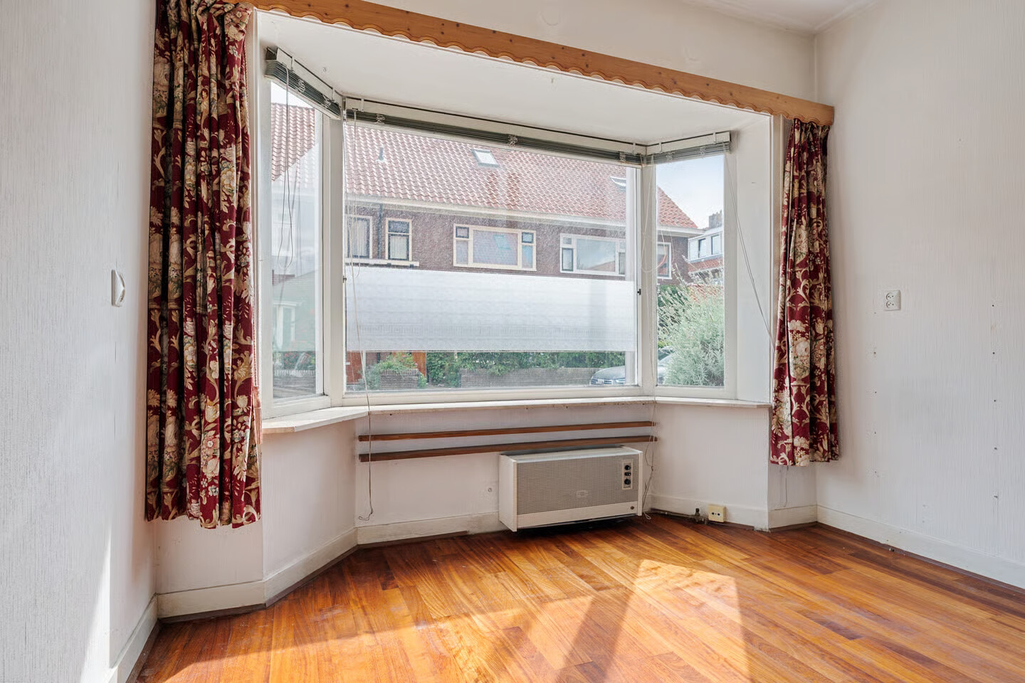 Tussenwoning te koop: De Genestetstraat 55, Zwolle