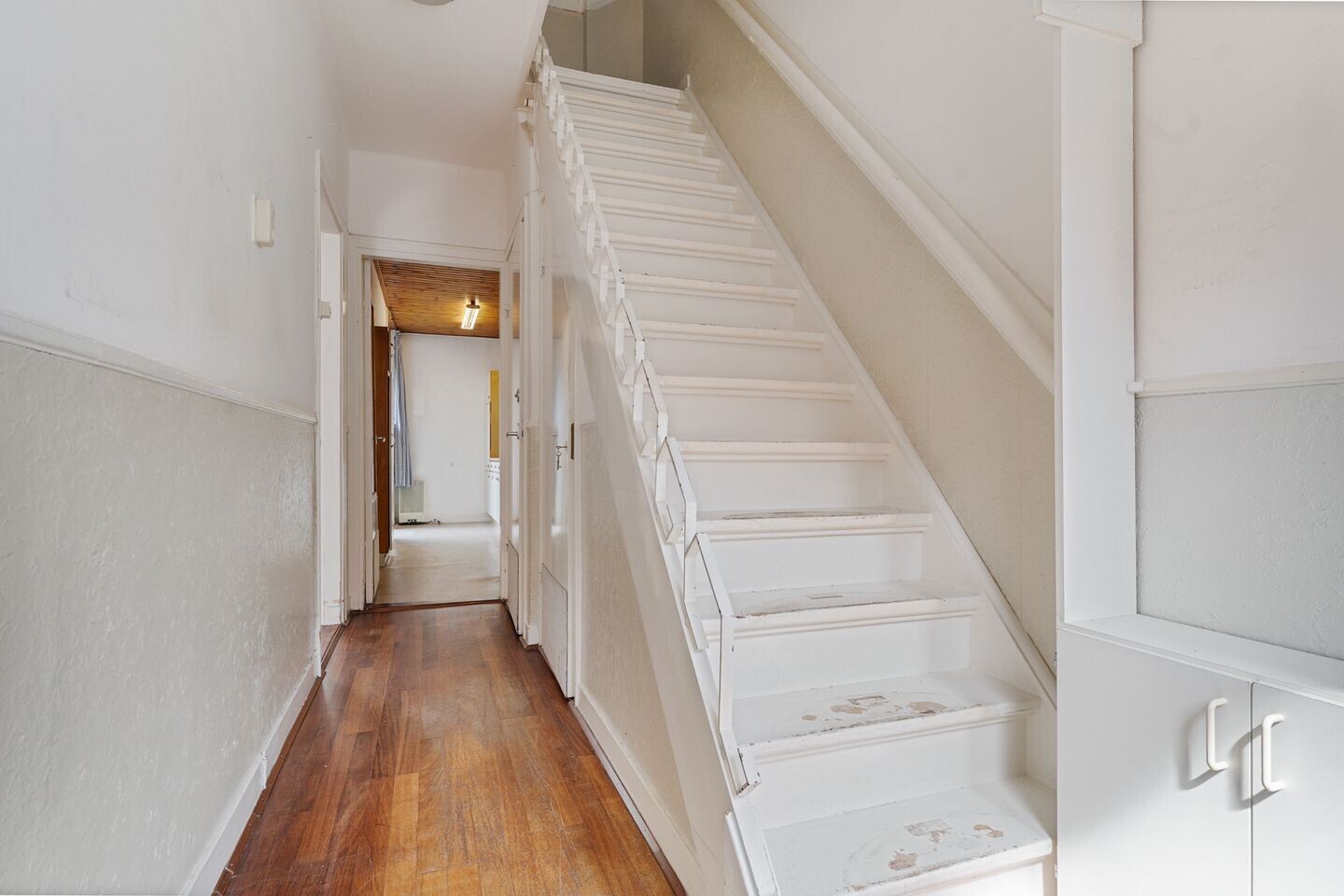 Tussenwoning te koop: De Genestetstraat 55, Zwolle