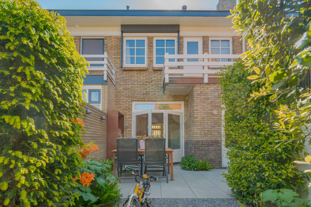 Tussenwoning te koop: Tesselschadestraat 25, Zwolle