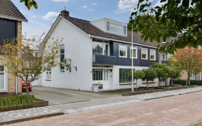 H Roland Holststraat 32