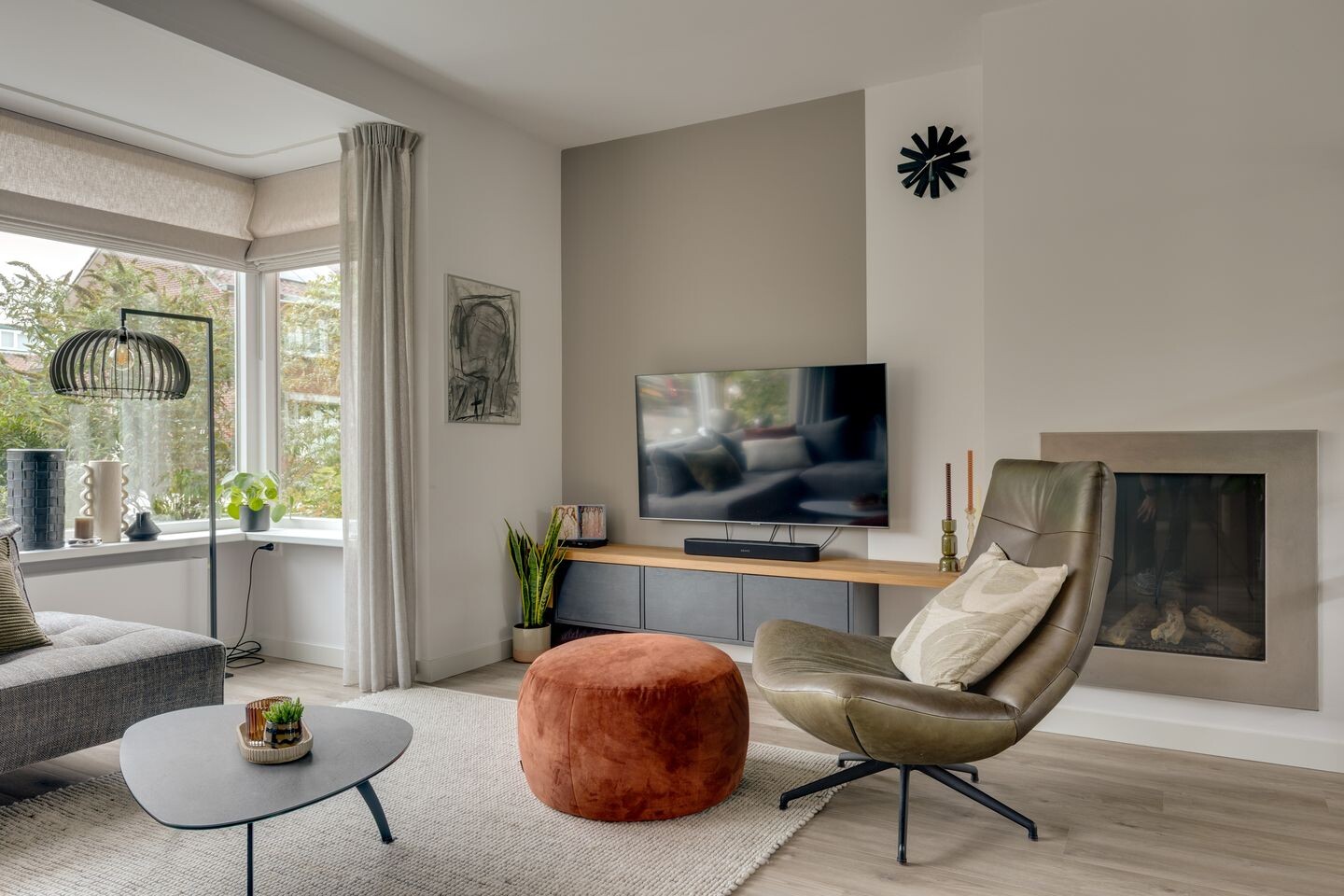 Twee-onder-één-kap te koop: Carry van Bruggenstraat 6, Zwolle
