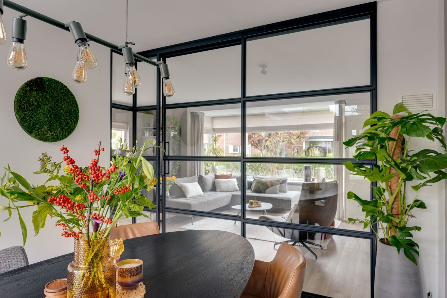 Twee-onder-één-kap te koop: Carry van Bruggenstraat 6, Zwolle