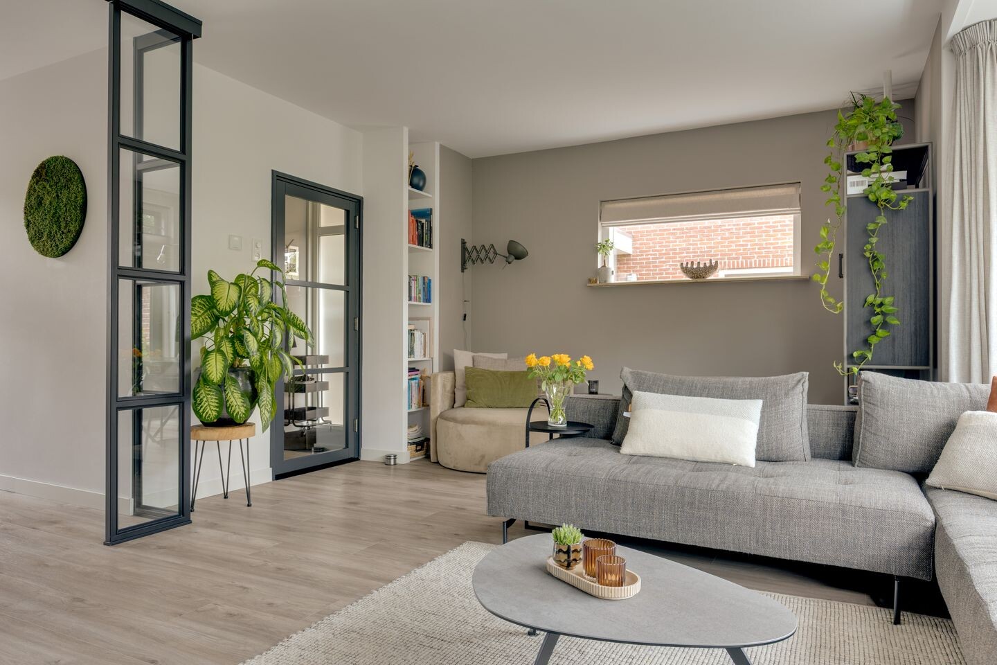 Twee-onder-één-kap te koop: Carry van Bruggenstraat 6, Zwolle