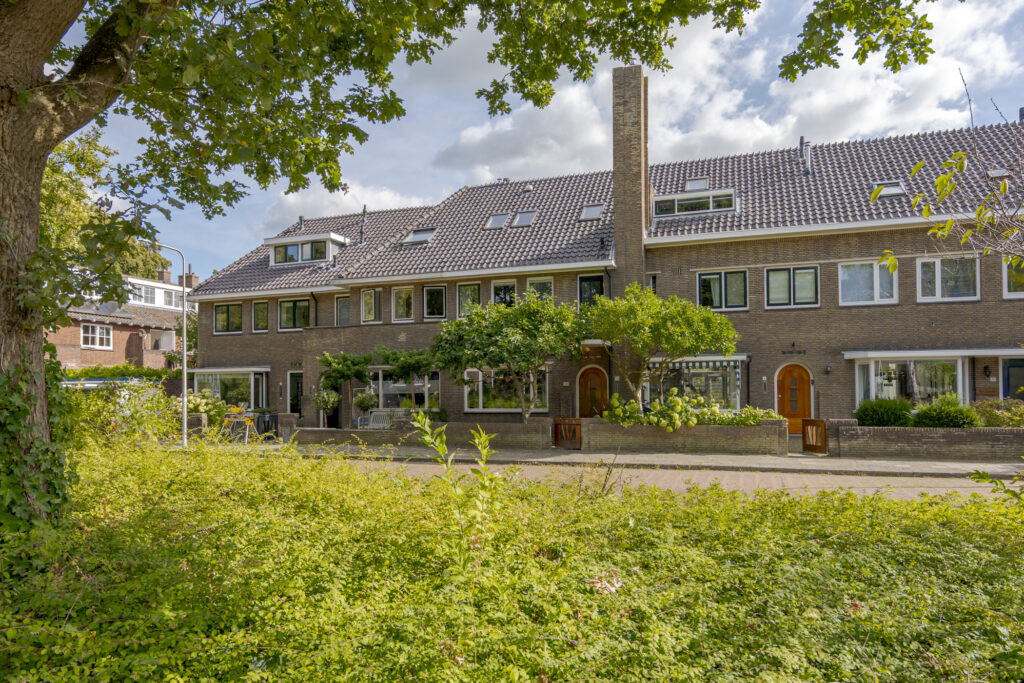 Tussenwoning te koop: Cornelis Houtmanstraat 7, Zwolle