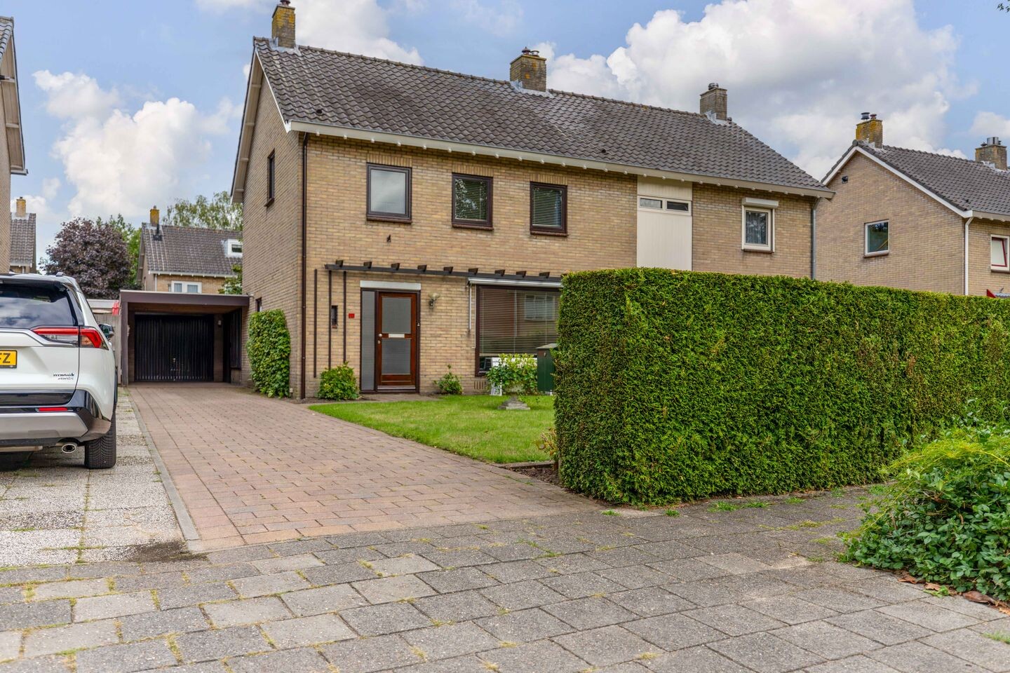 Twee-onder-één-kap te koop: Vossiuslaan 26, Zwolle
