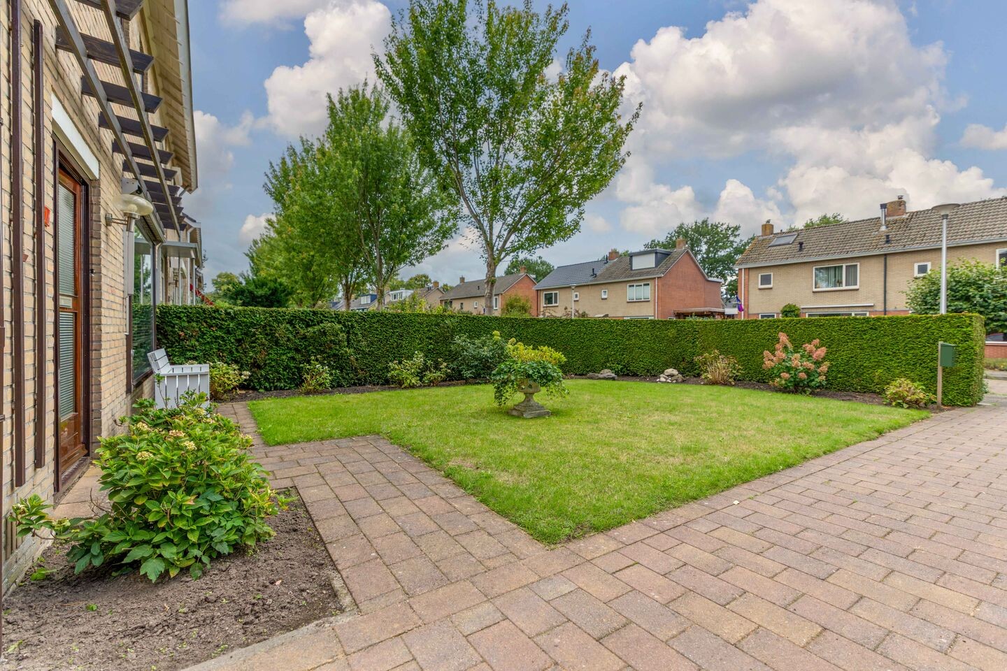 Twee-onder-één-kap te koop: Vossiuslaan 26, Zwolle
