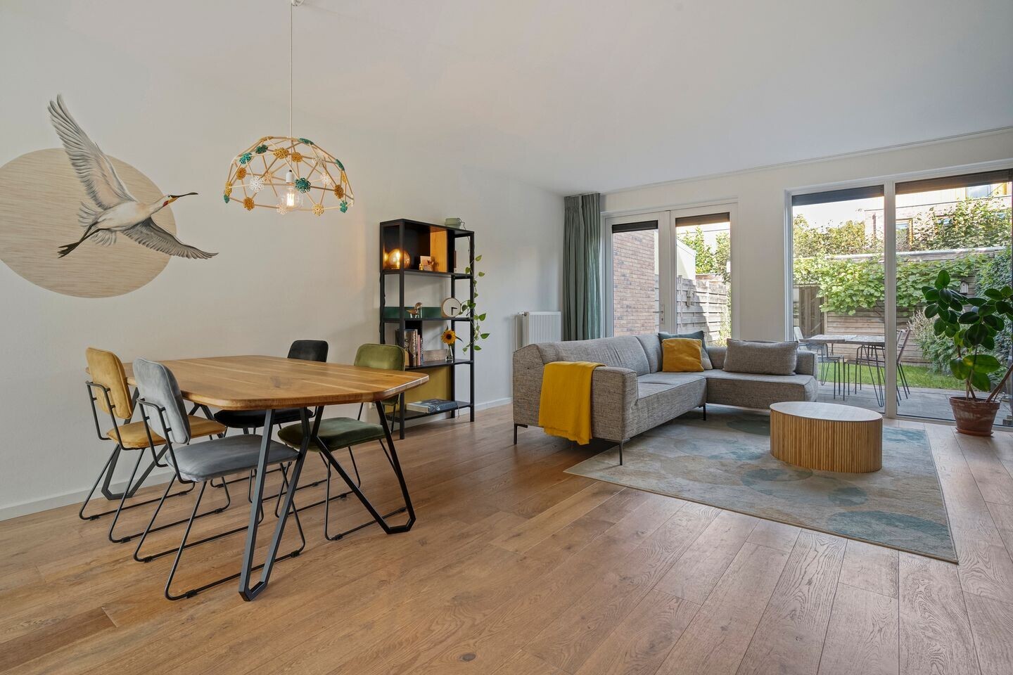 Tussenwoning te koop: Beethovenlaan 326, Zwolle