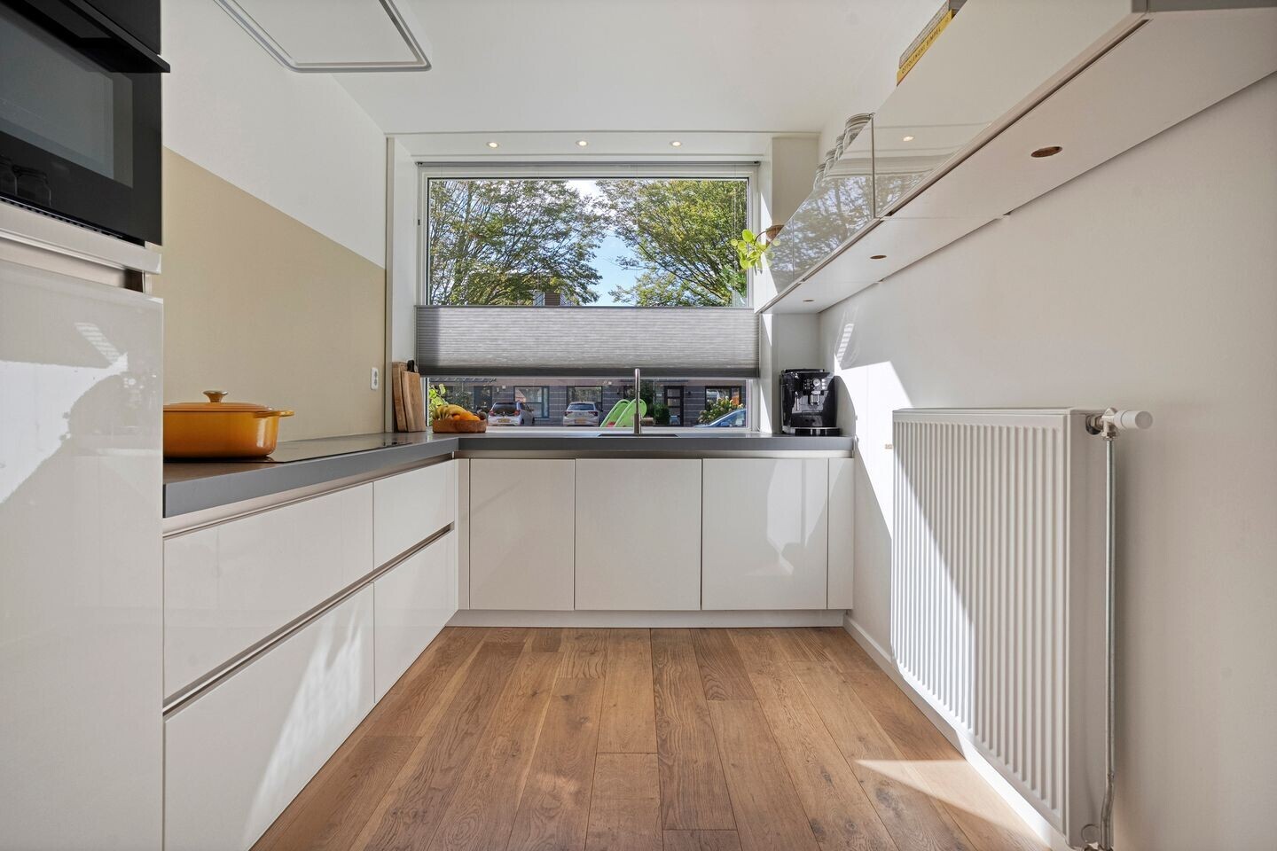 Tussenwoning te koop: Beethovenlaan 326, Zwolle