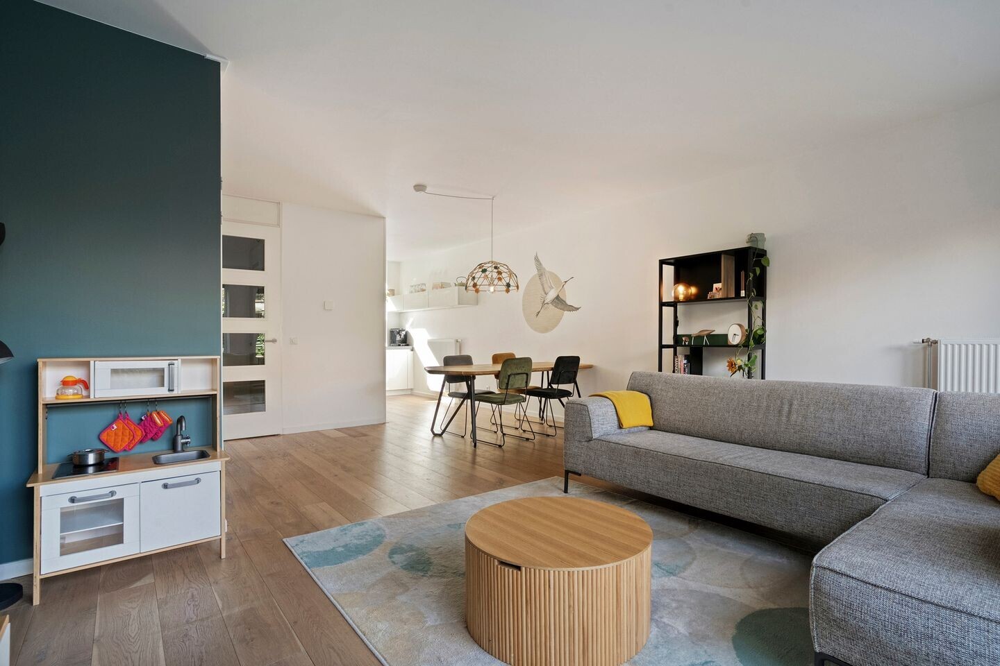 Tussenwoning te koop: Beethovenlaan 326, Zwolle