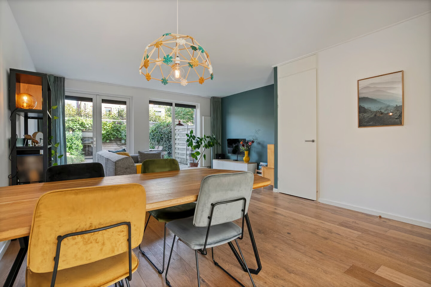 Tussenwoning te koop: Beethovenlaan 326, Zwolle