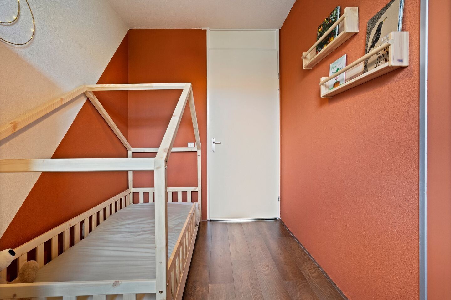 Tussenwoning te koop: Beethovenlaan 326, Zwolle