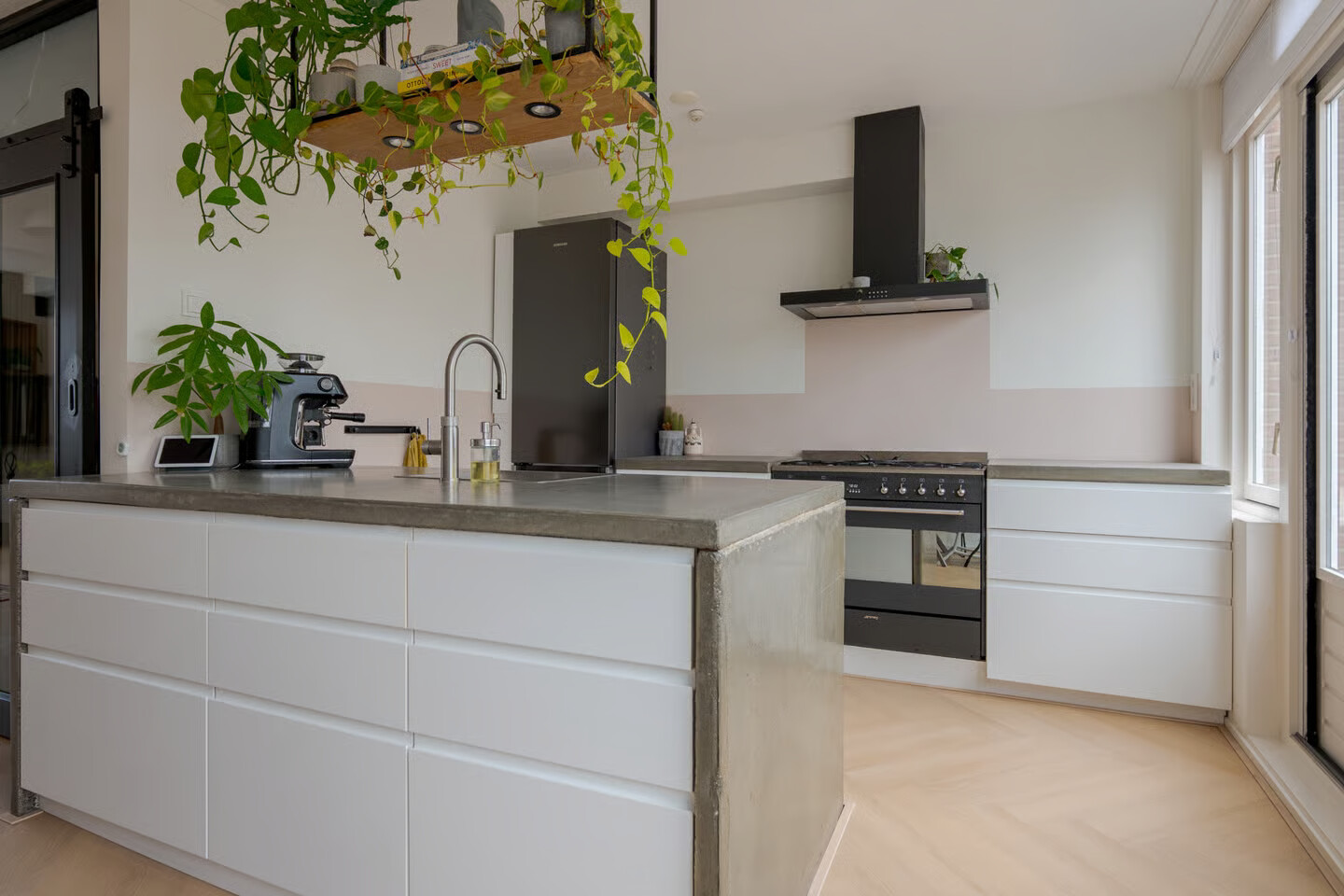 Tussenwoning te koop: Alm 6, Zwolle