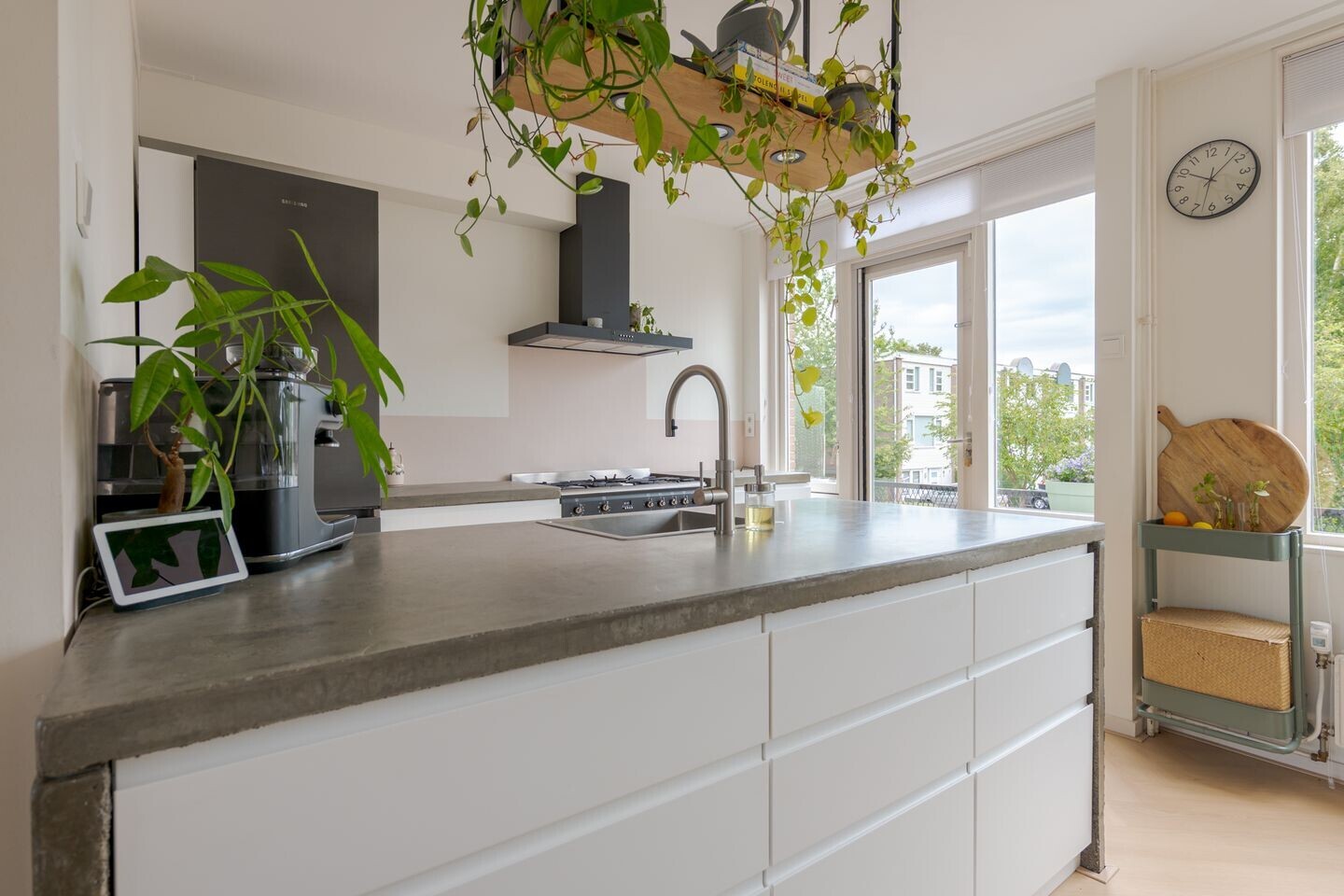 Tussenwoning te koop: Alm 6, Zwolle