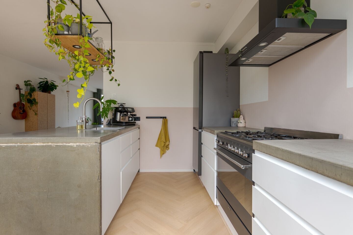 Tussenwoning te koop: Alm 6, Zwolle
