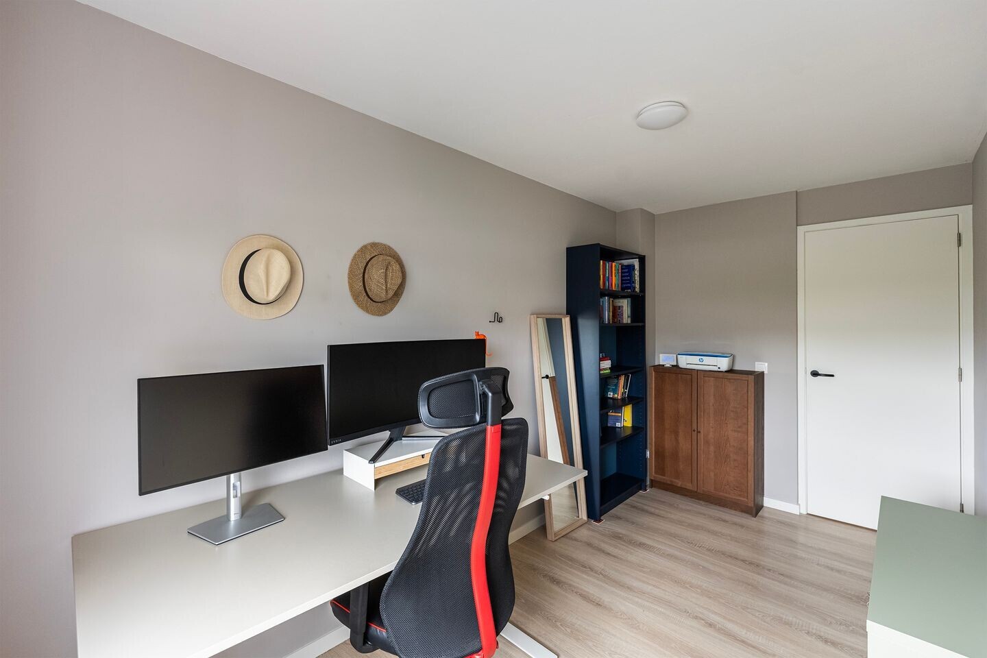 Tussenwoning te koop: Hagedoornweg 4, Zwolle