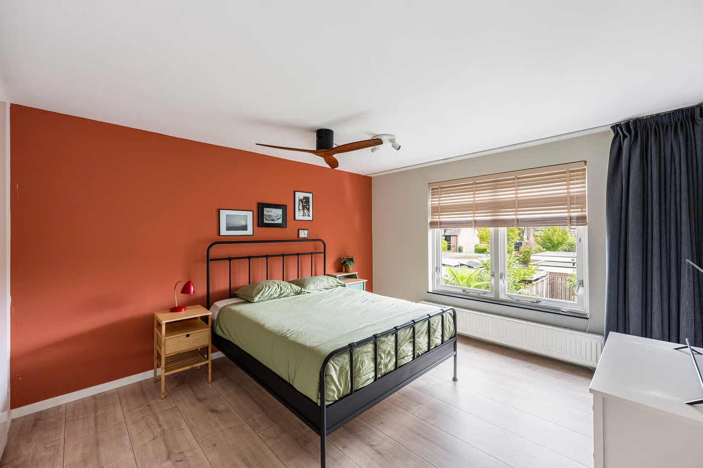 Tussenwoning te koop: Hagedoornweg 4, Zwolle