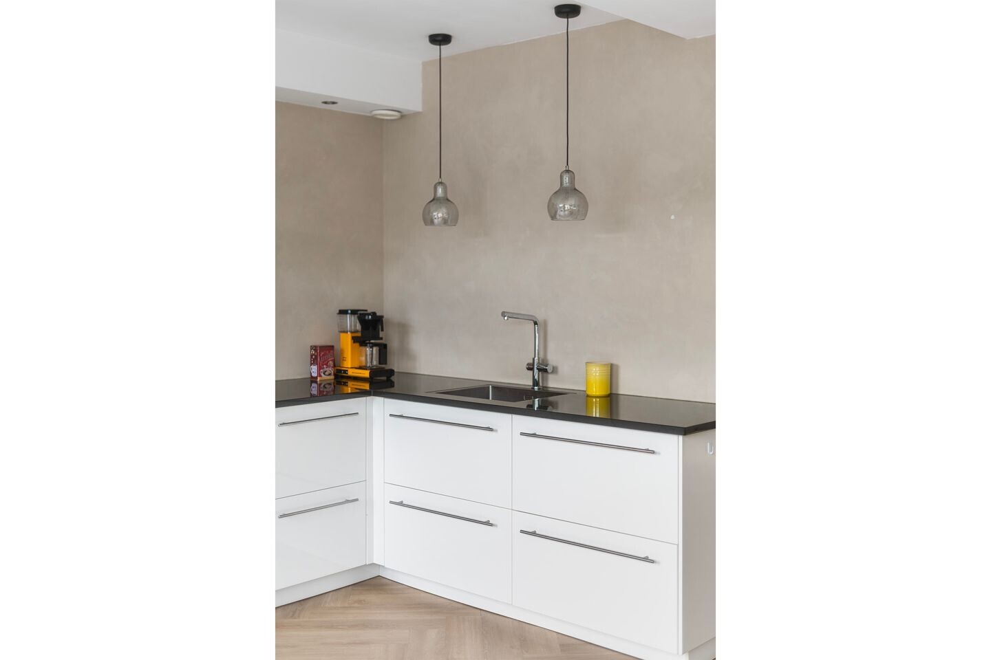 Tussenwoning te koop: Hagedoornweg 4, Zwolle
