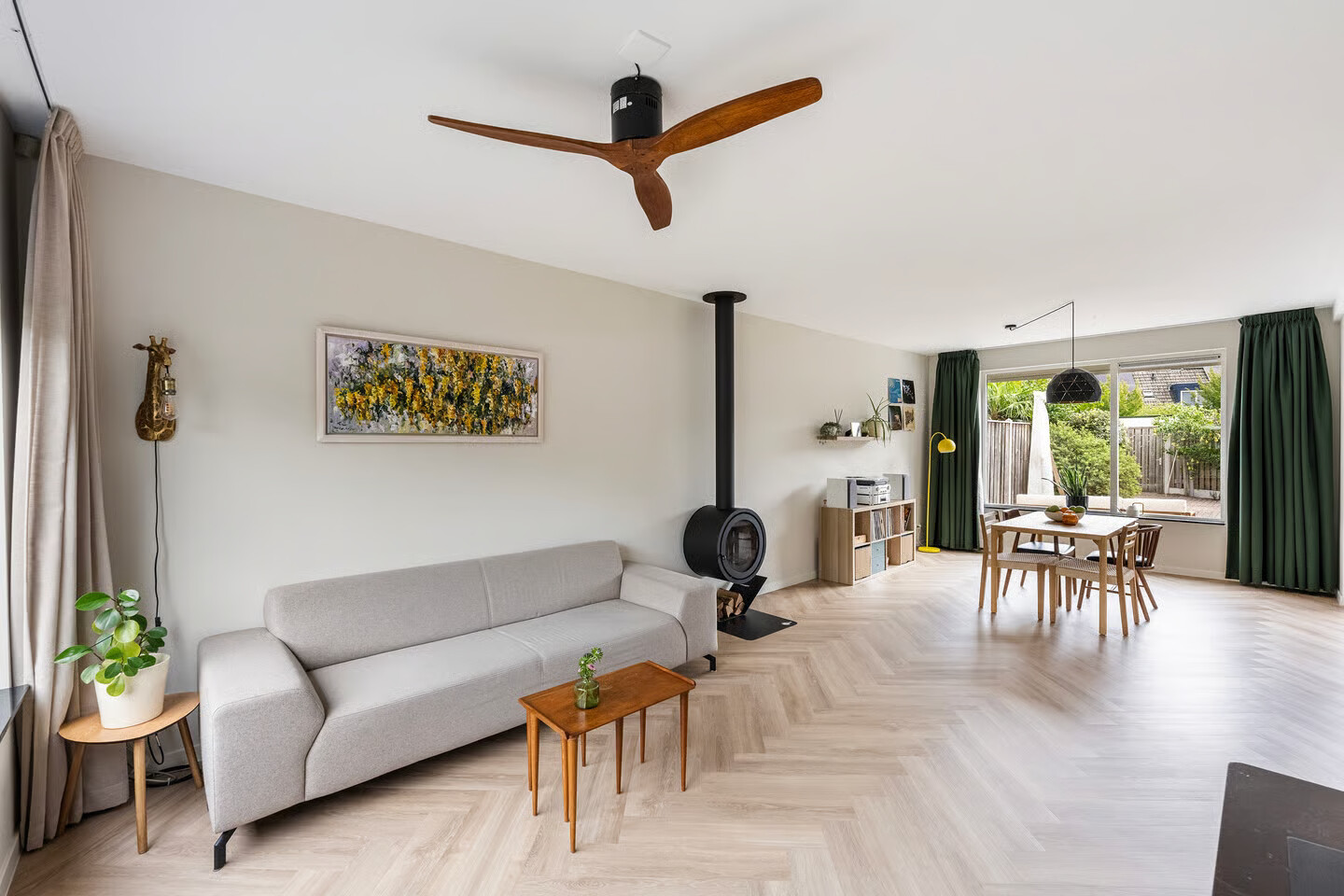 Tussenwoning te koop: Hagedoornweg 4, Zwolle