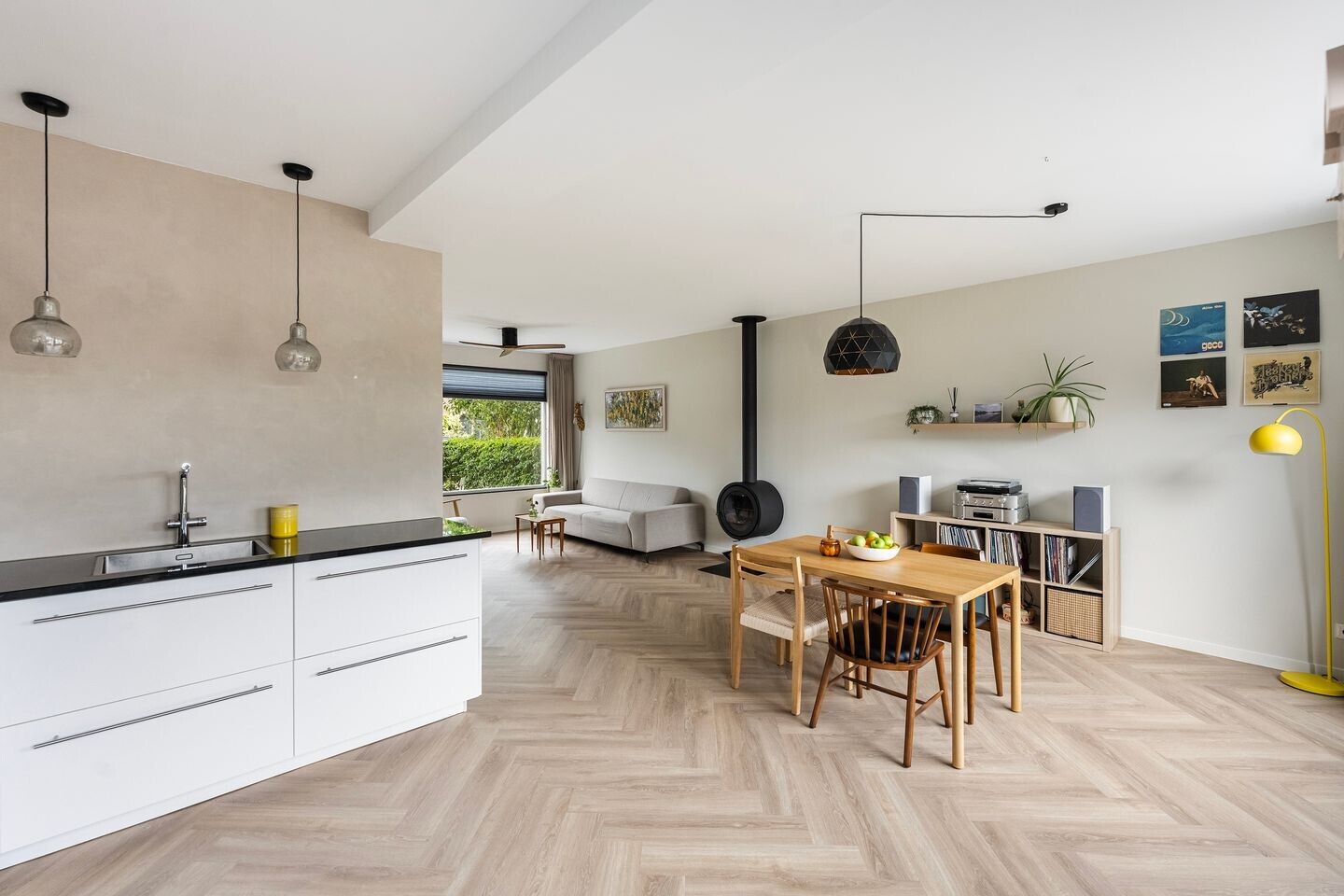 Tussenwoning te koop: Hagedoornweg 4, Zwolle