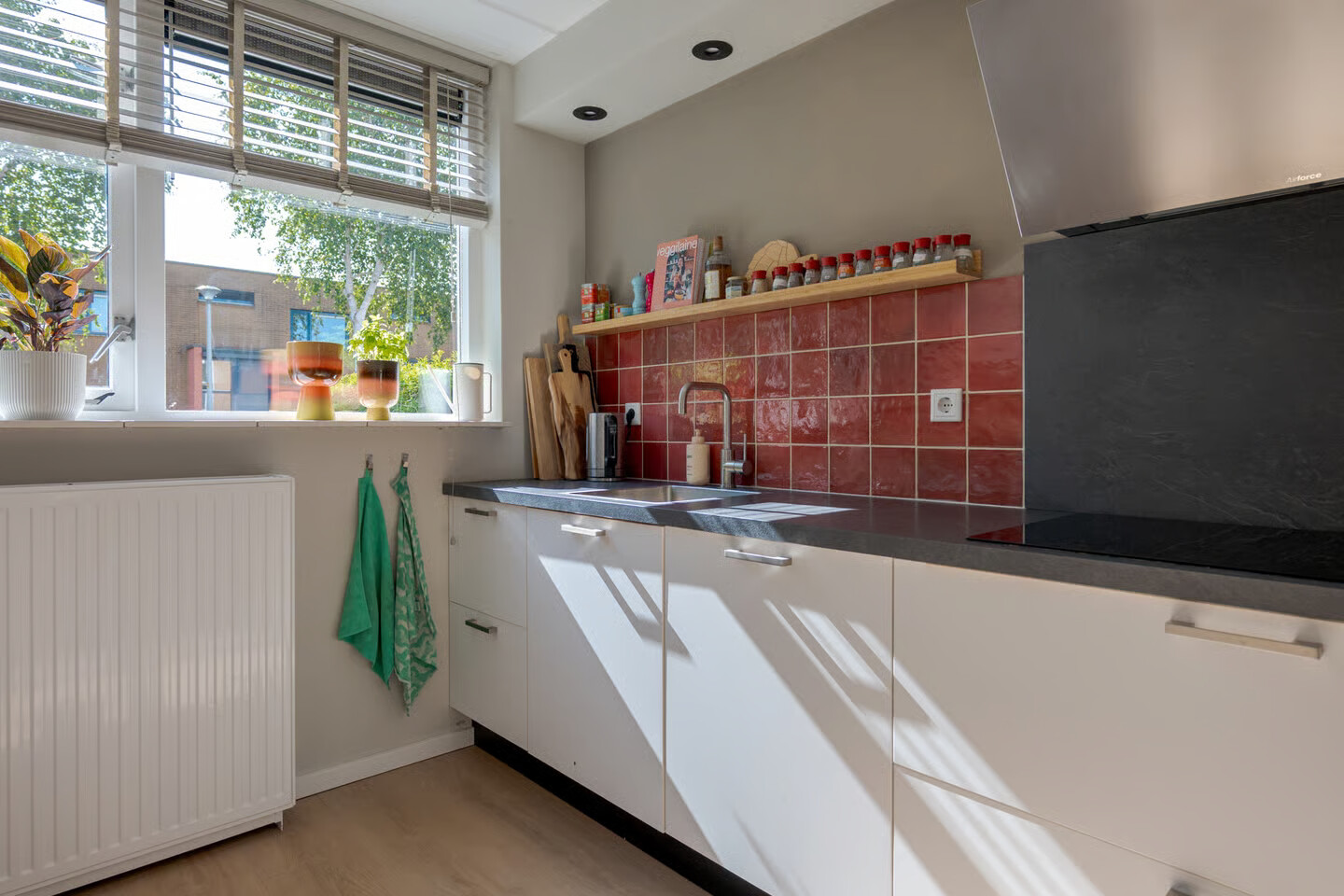 Tussenwoning te koop: Torenmeesterstraat 24, Zwolle