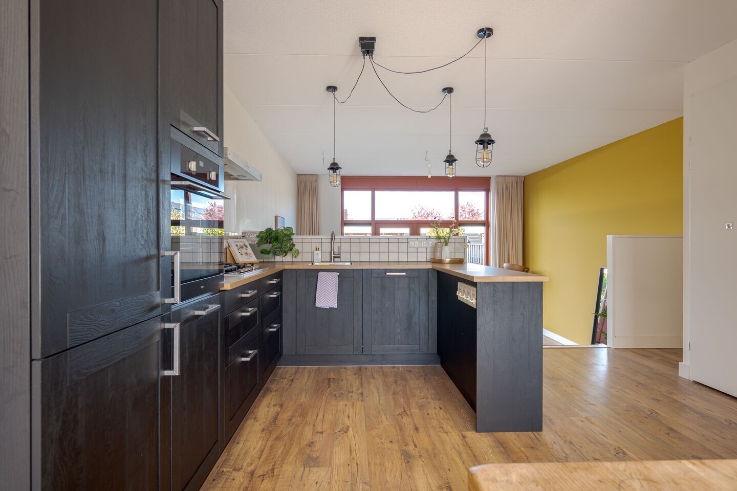 Tussenwoning te koop: Schansstraat 40, Zwolle