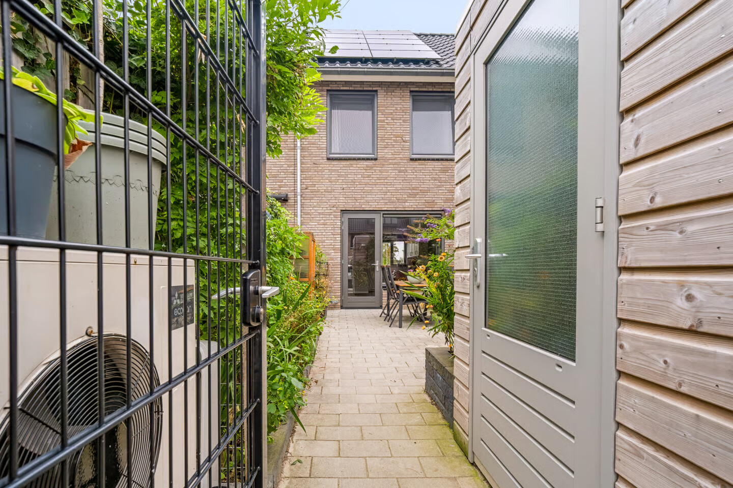 Tussenwoning te koop: Blauwselmolen 5, Zwolle