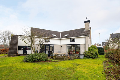 Koningin Beatrixstraat 25
