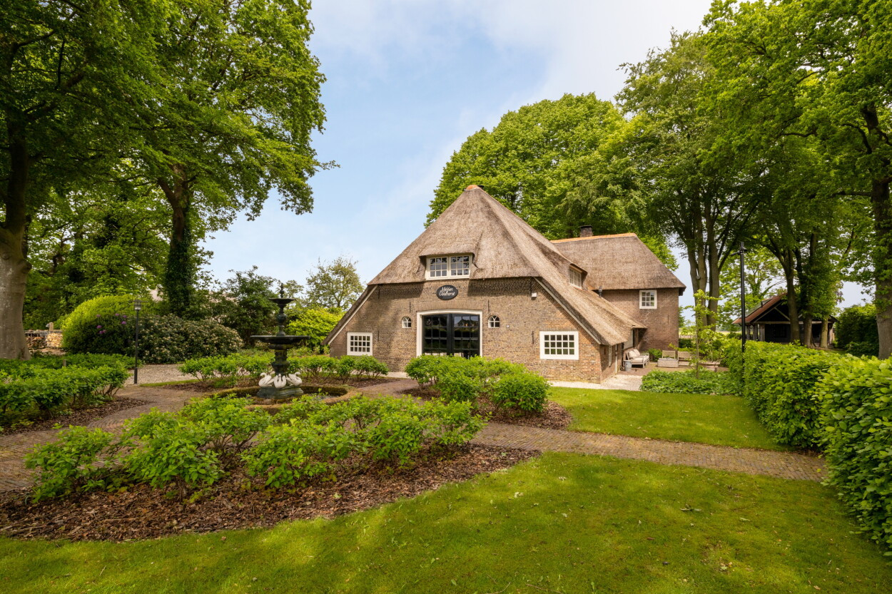 Vrijstaande woning te koop: Veelhorsterweg 25, Nunspeet