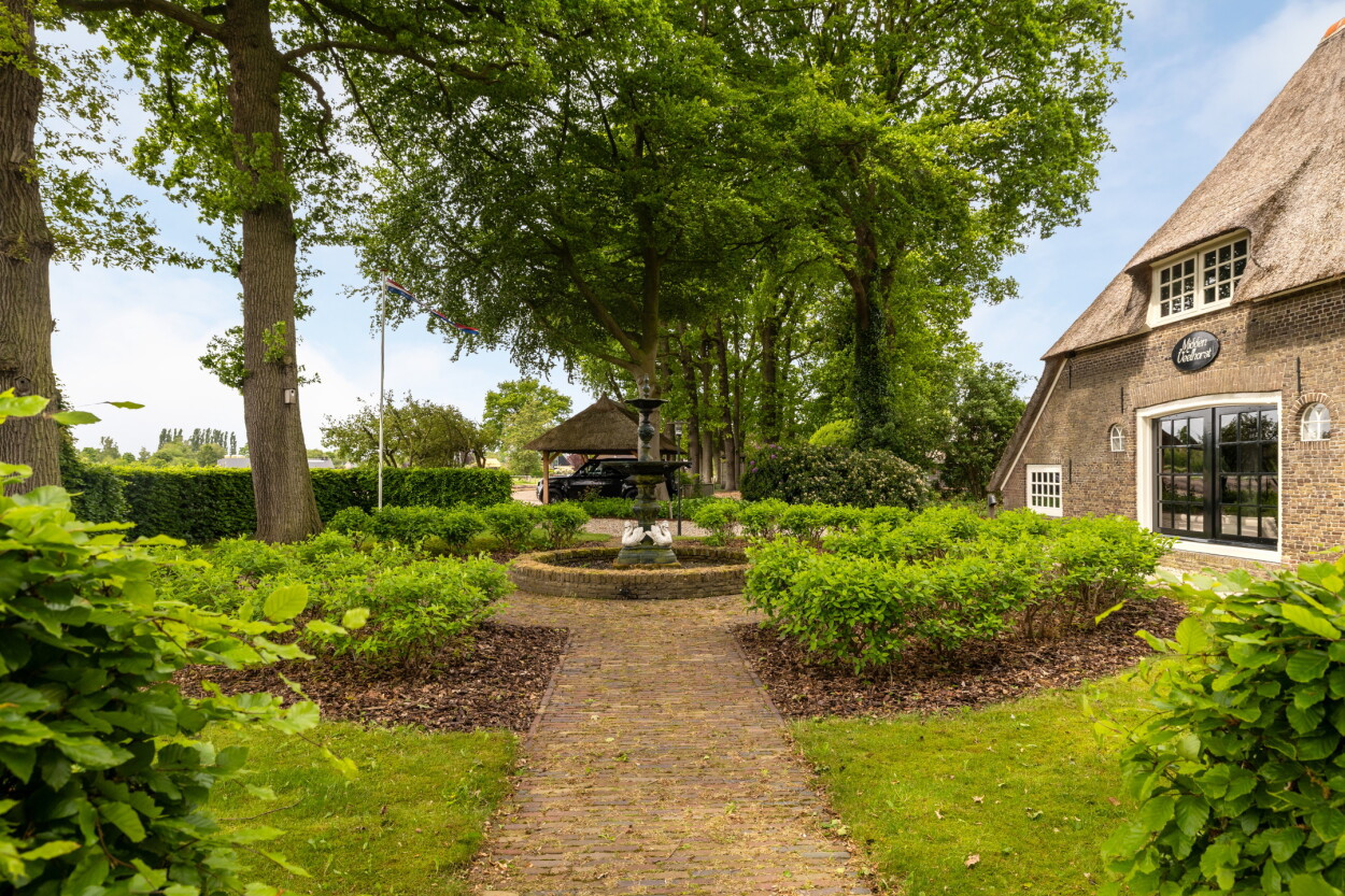Vrijstaande woning te koop: Veelhorsterweg 25, Nunspeet