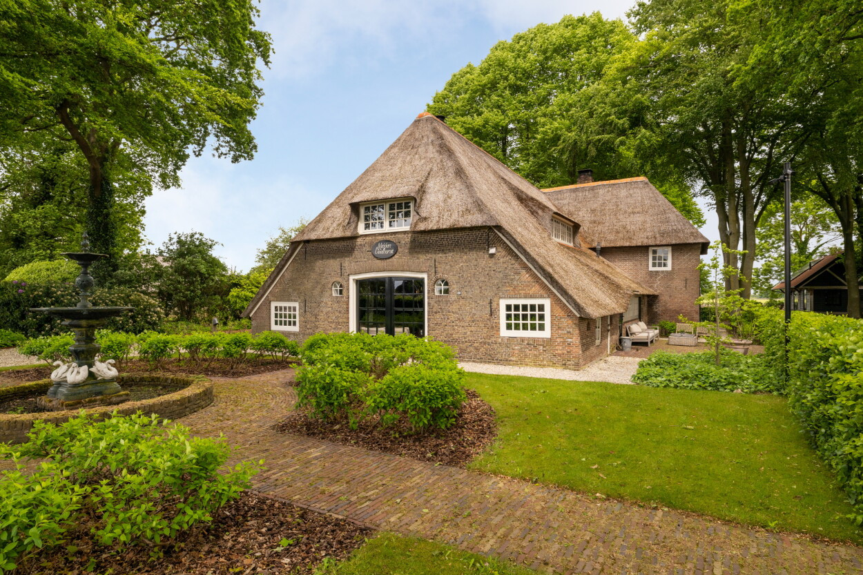 Vrijstaande woning te koop: Veelhorsterweg 25, Nunspeet