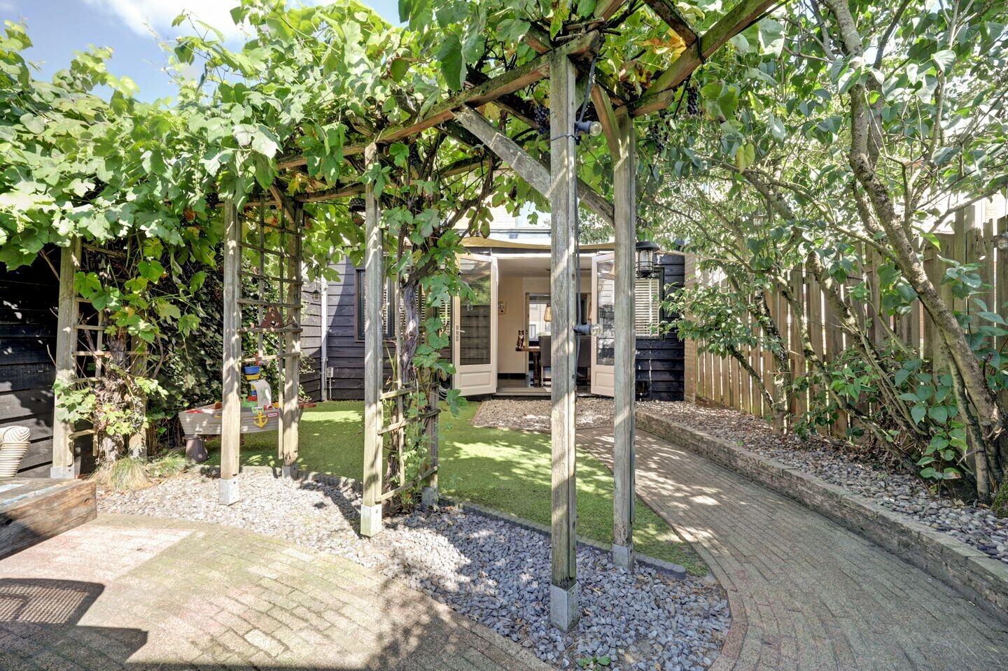 Tussenwoning te koop: Jasmijnweg 9, Nunspeet