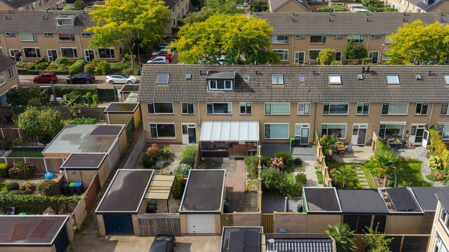 Tussenwoning te koop: Jan Mankesstraat 16, Nunspeet