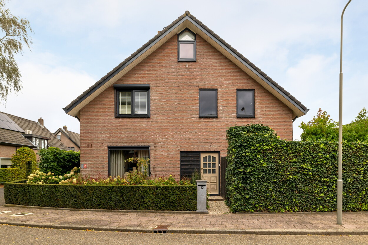 Twee-onder-één-kap te koop: Roggeweg 32, Elspeet