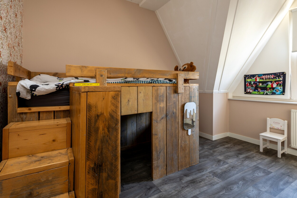 Tussenwoning te koop: Feytahof 13, Elspeet
